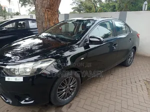 Toyota Yaris 2013 Black