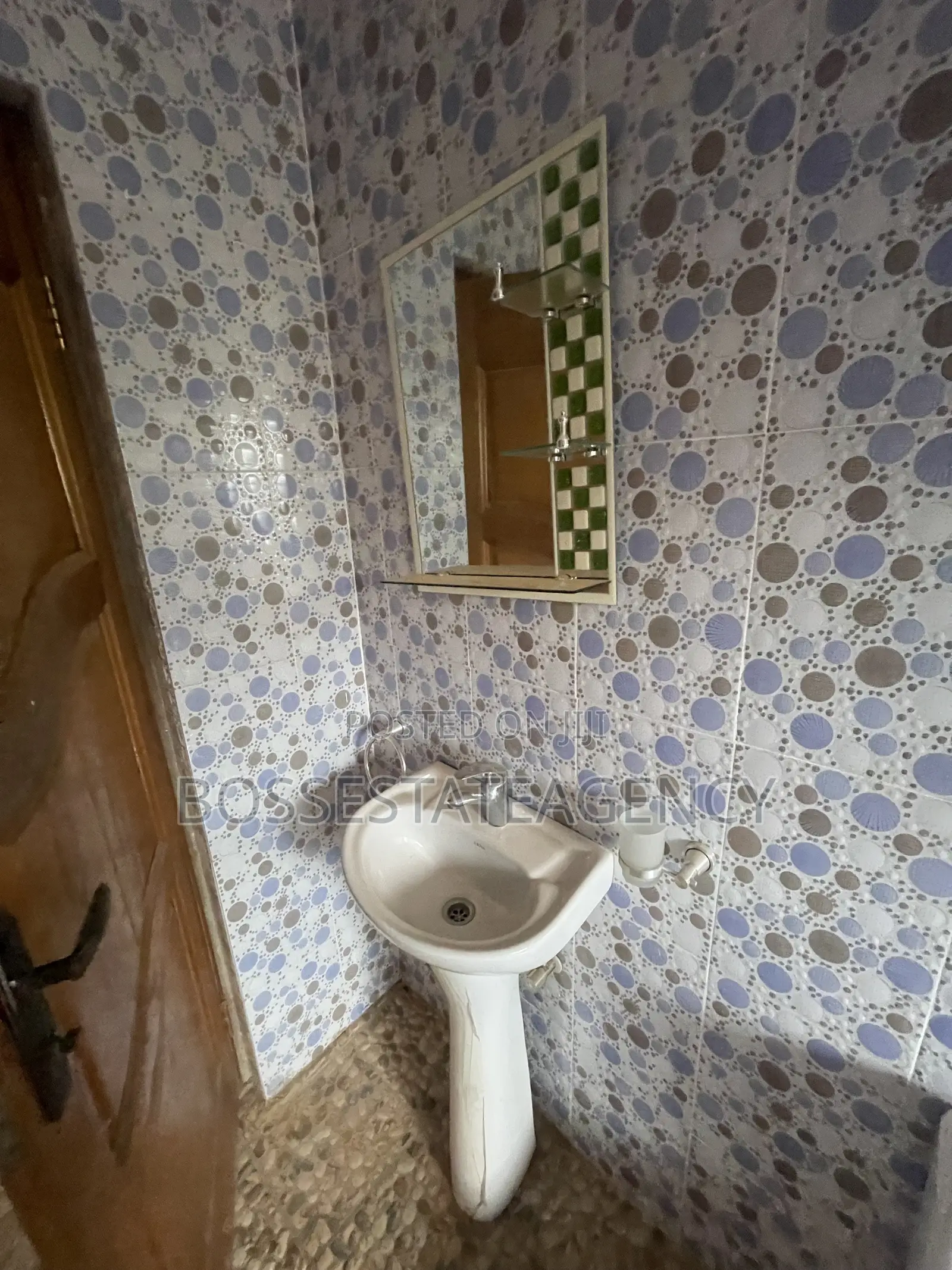 1bdrm Apartment in Boss Estate Agency, Sasaabi for rent
