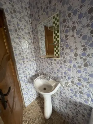 1bdrm Apartment in Boss Estate Agency, Sasaabi for rent