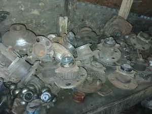 Dealer in All Kinds of Saloon Cars Back Hubs