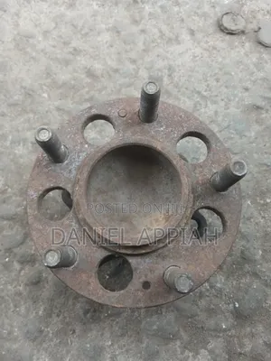 Dealer in All Kinds of Saloon Cars Back Hubs