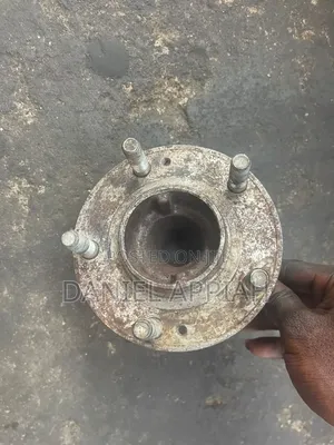 Dealer in All Kinds of Saloon Cars Back Hubs