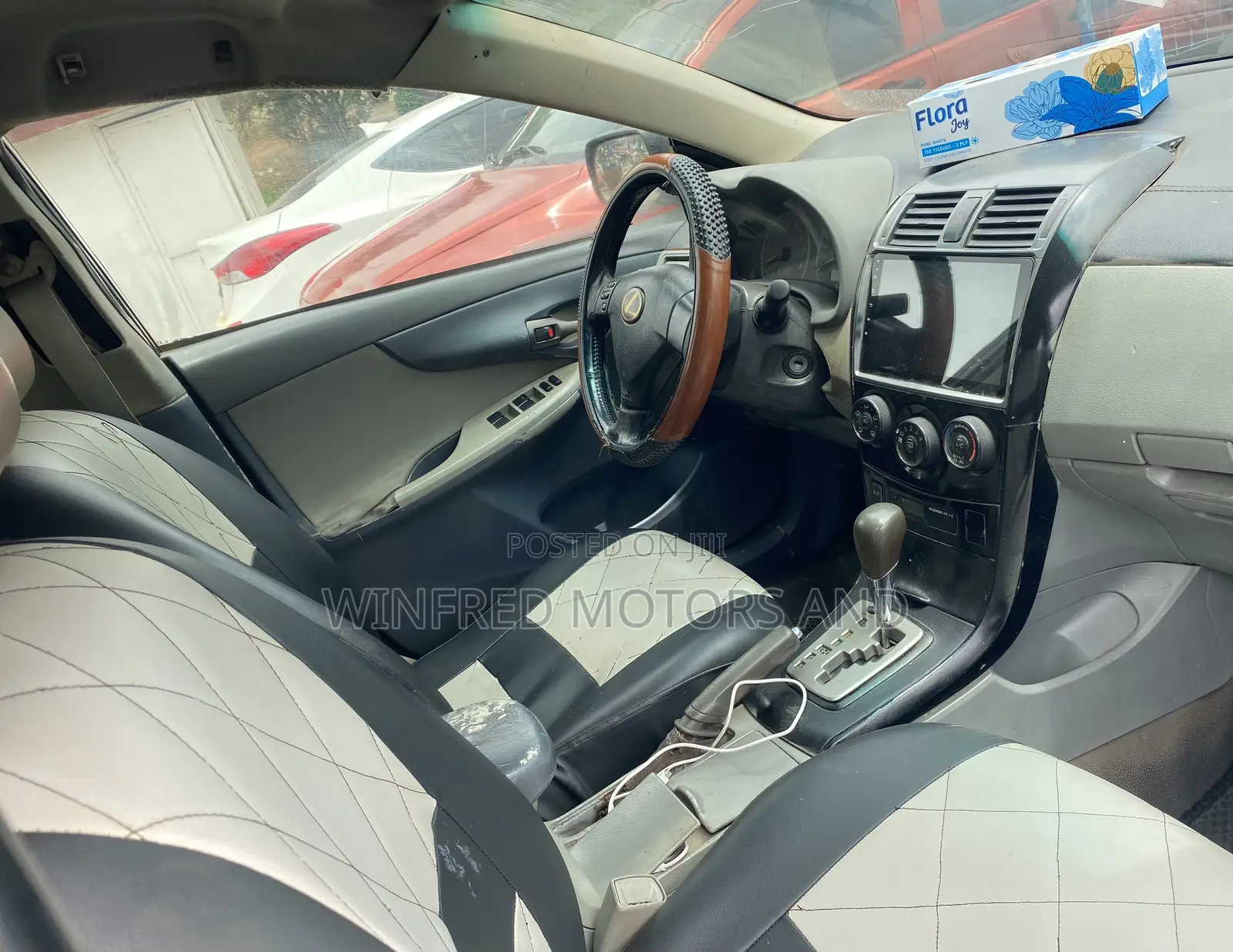 Toyota Corolla LE 4dr Sedan (1.8L 4cyl 4A) 2010 Gray