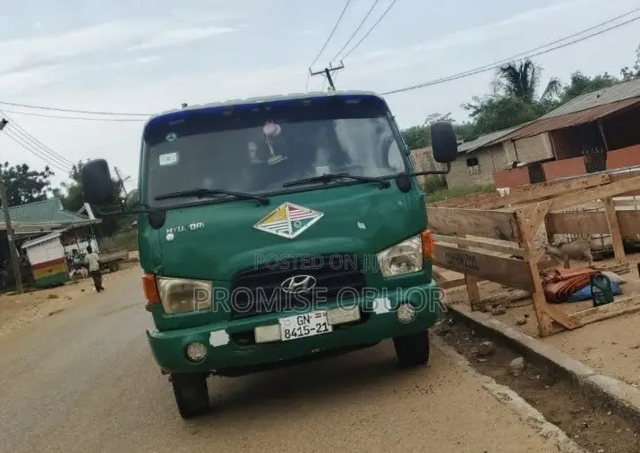 Hyundai Mighty || Truck