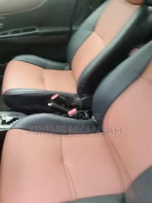 Toyota Vitz 1.0 FWD 3dr 2012 Pink