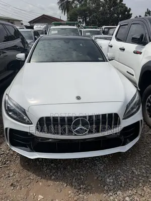 Mercedes-Benz C300 Luxury Sedan RWD (2.0L 4cyl 7A) 2017 White
