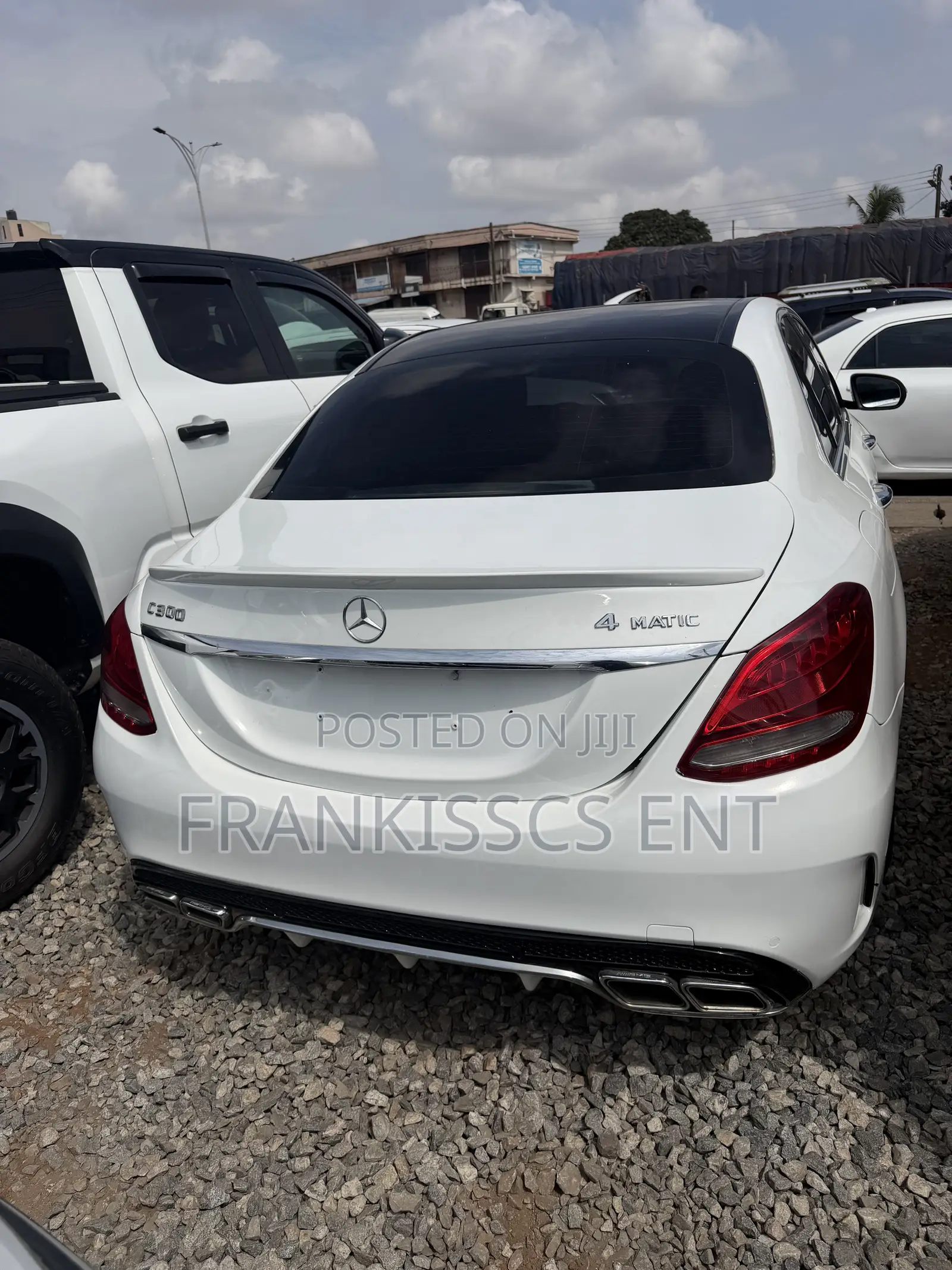 Mercedes-Benz C300 Luxury Sedan RWD (2.0L 4cyl 7A) 2017 White