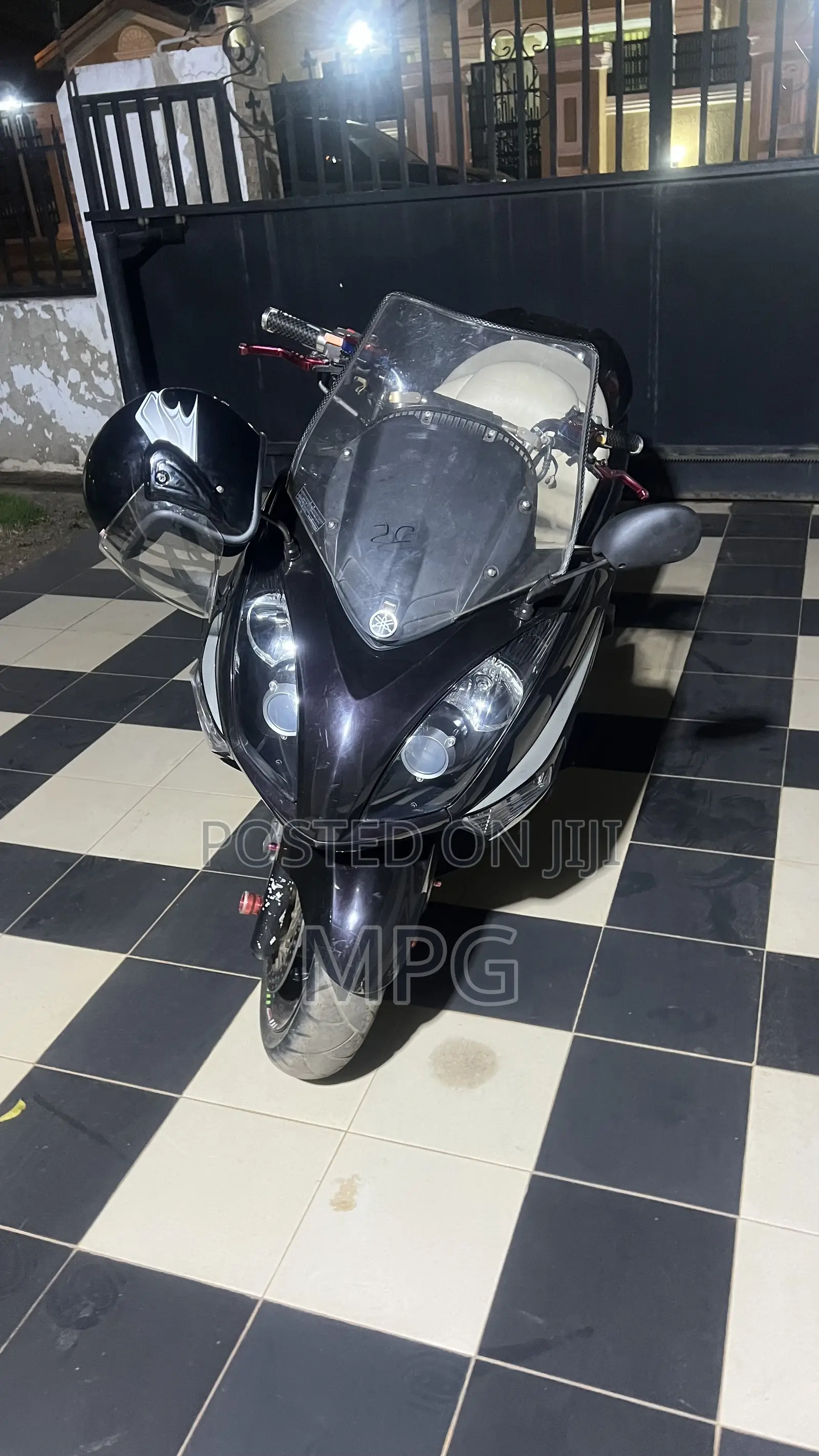 Yamaha Majesty 2015 Black