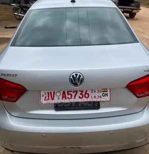 Volkswagen Passat 2015 Silver