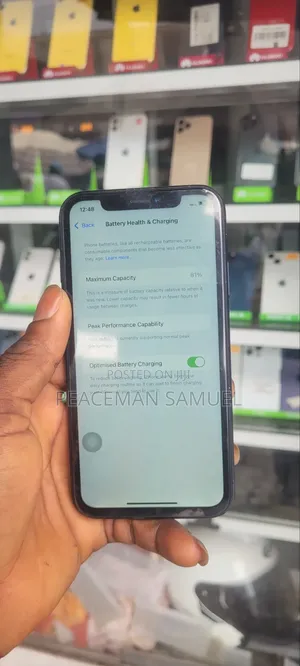 Apple iPhone XR 64 GB Black