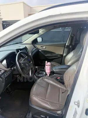 Hyundai Santa Fe SE 2012 White