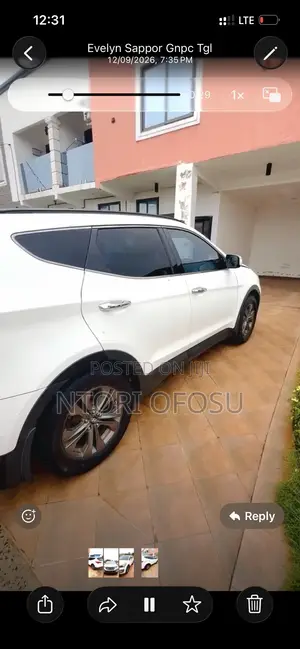 Hyundai Santa Fe SE 2012 White
