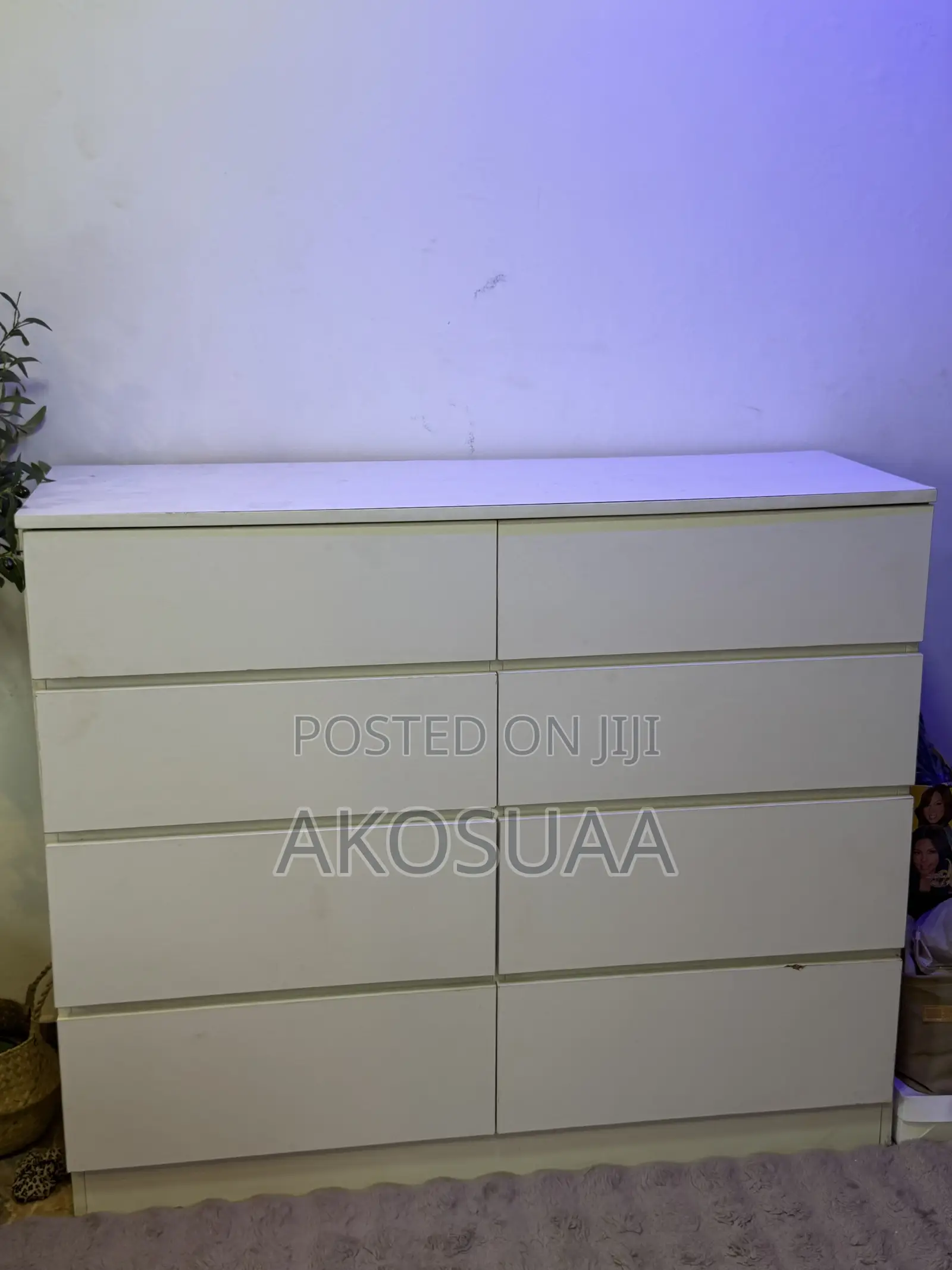 8 Chest Drawer & TV Console for Sale