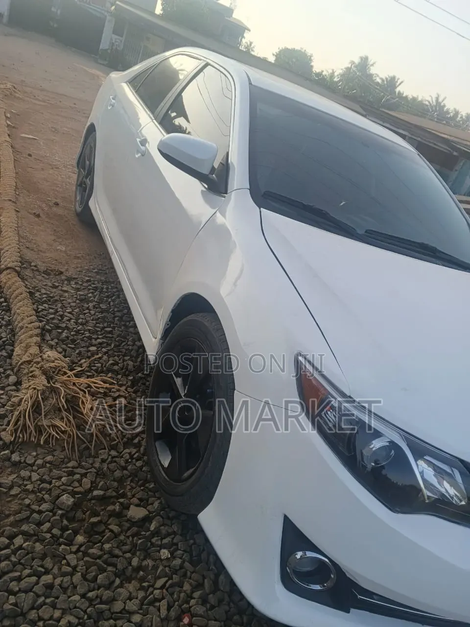 Toyota Camry SE 4dr Sedan (3.5L 6cyl 6A) 2014 White