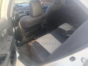 Toyota Camry SE 4dr Sedan (3.5L 6cyl 6A) 2014 White