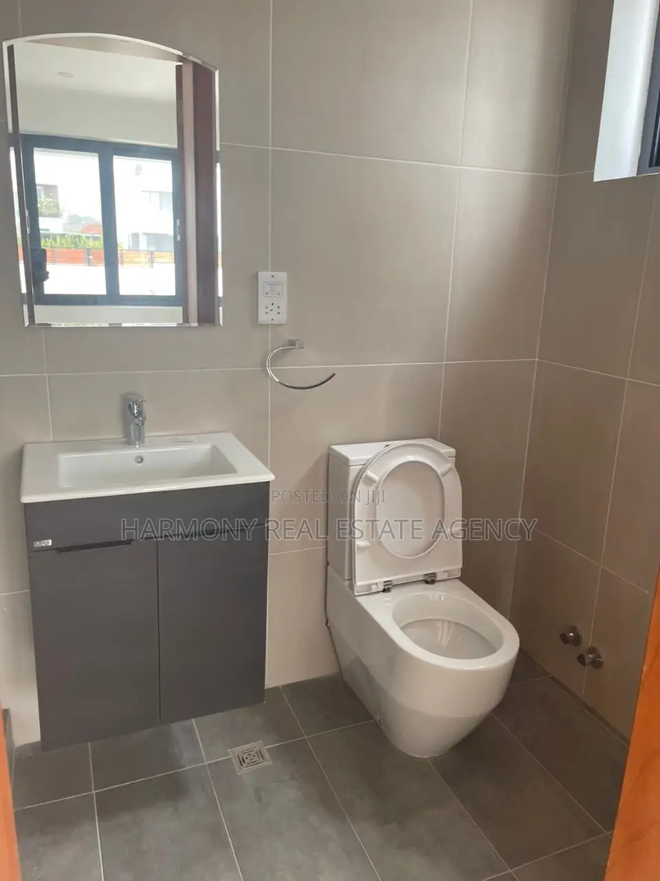 4bdrm House in West Legon for rent