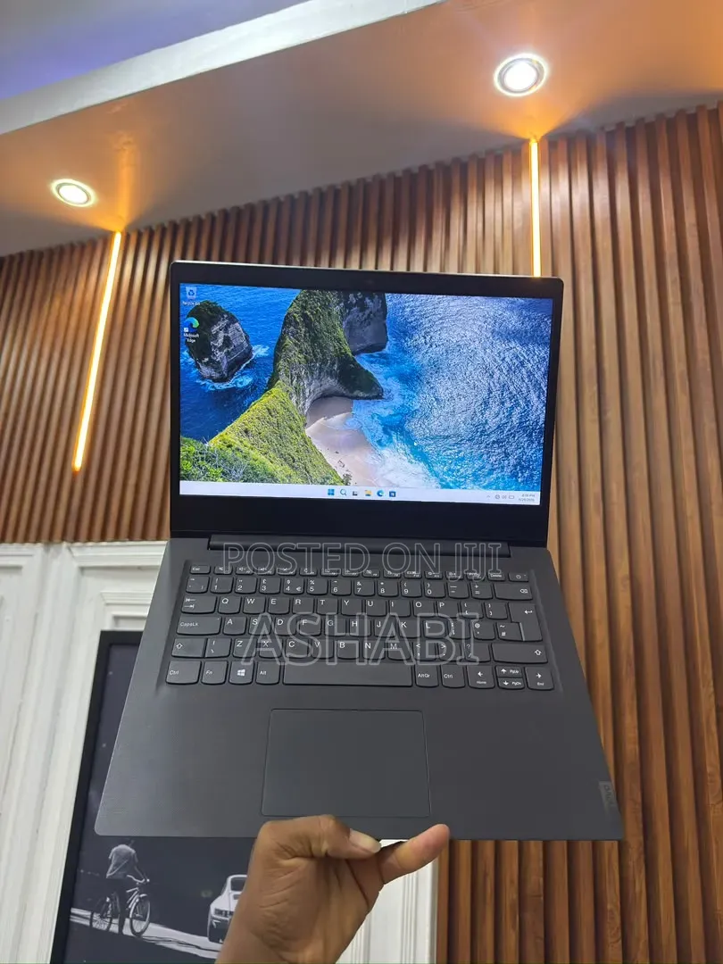 New Laptop Lenovo Ideapad 3 16GB Intel Core i5 SSD 256GB