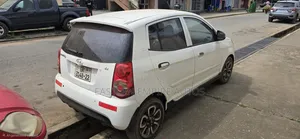 Kia Morning 2011 White