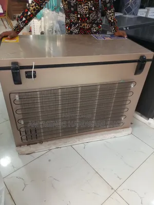 Nasco Chest Freezer 318litres