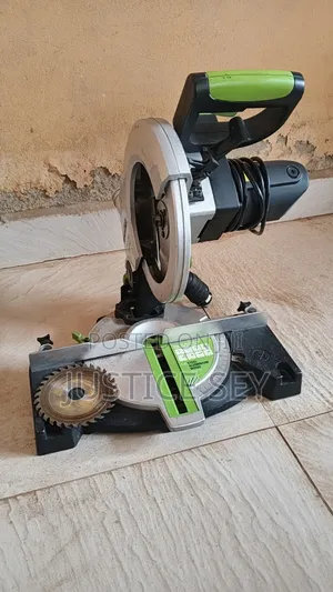 Evolution 210mm Multi-Material Compound Miter Saw