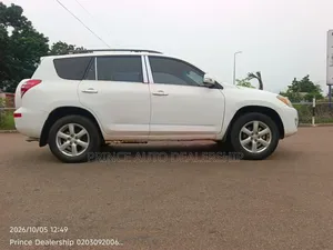 Toyota RAV4 2012 White