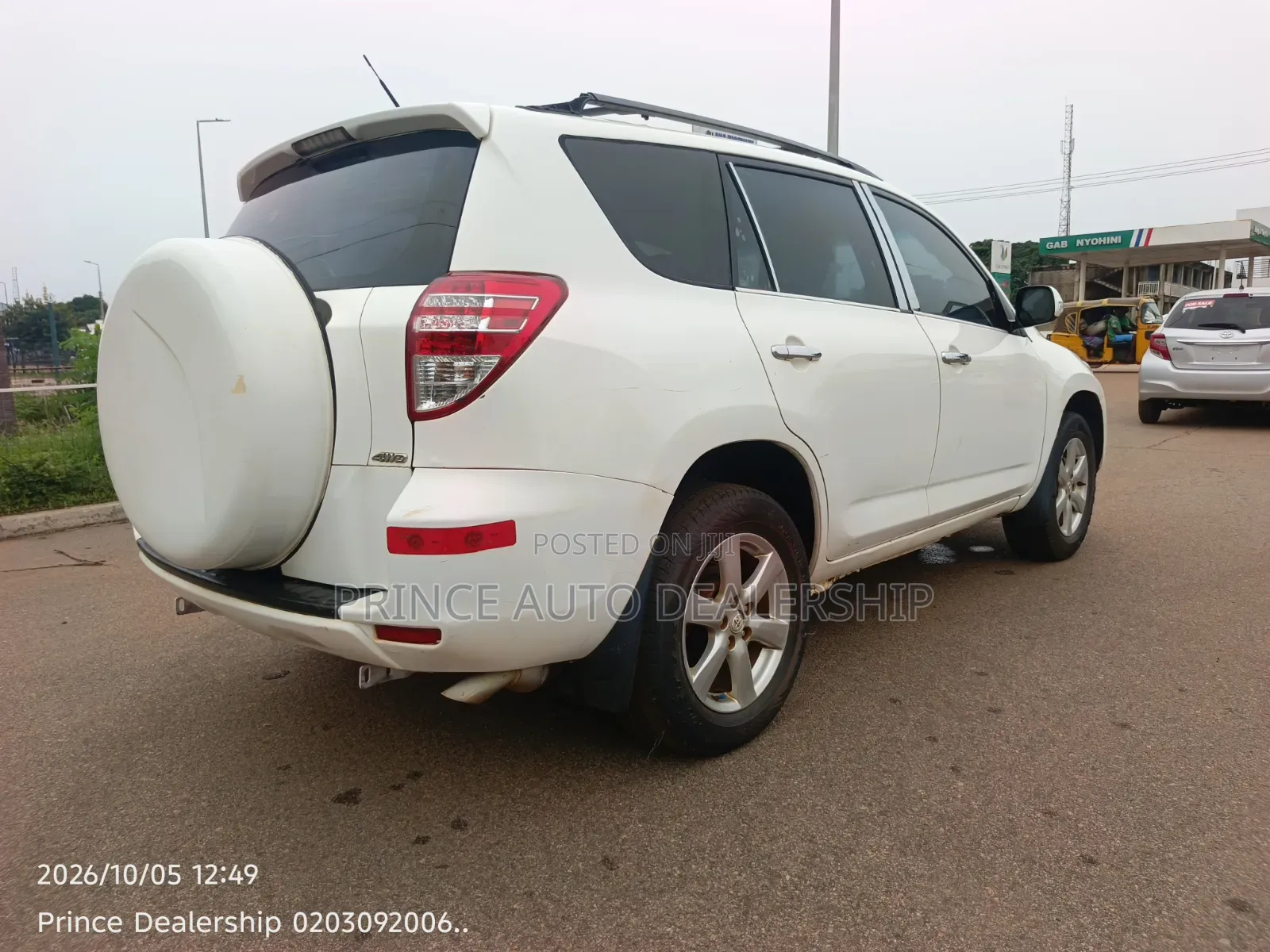 Toyota RAV4 2012 White