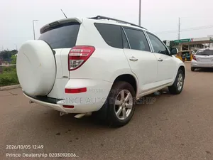Toyota RAV4 2012 White