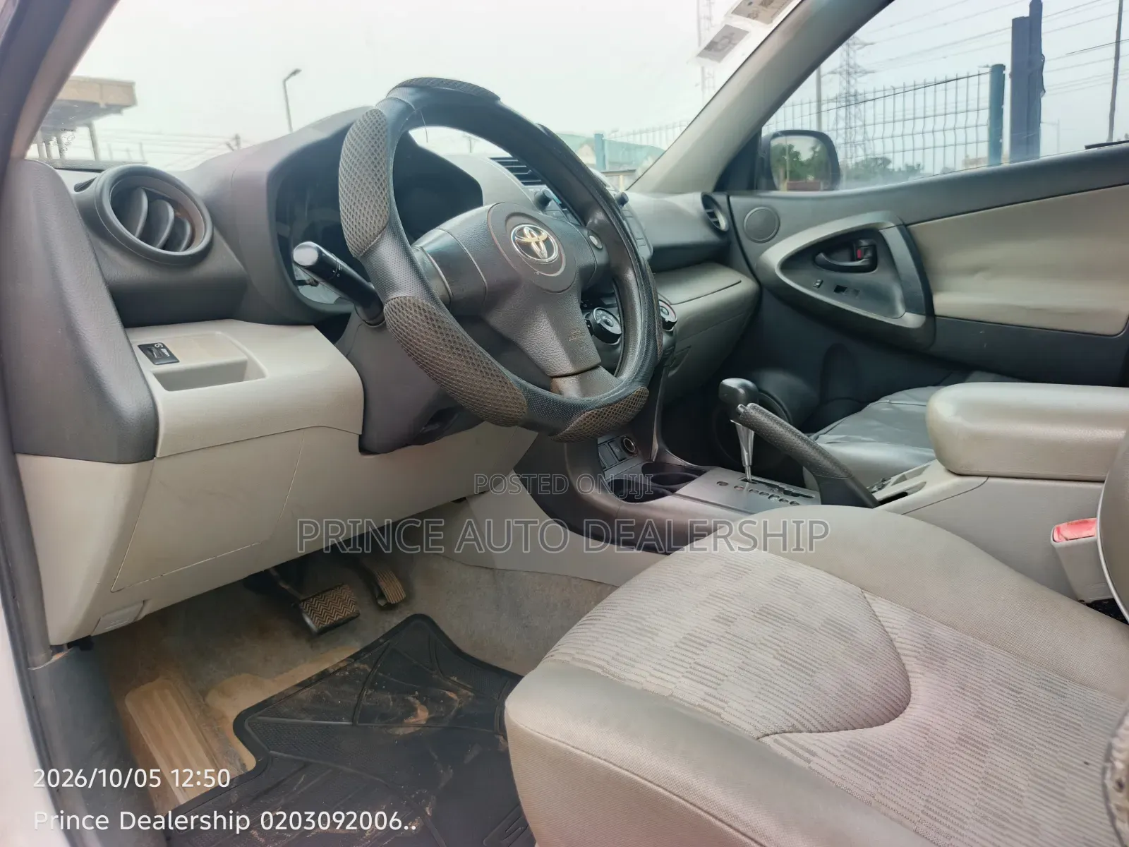Toyota RAV4 2012 White