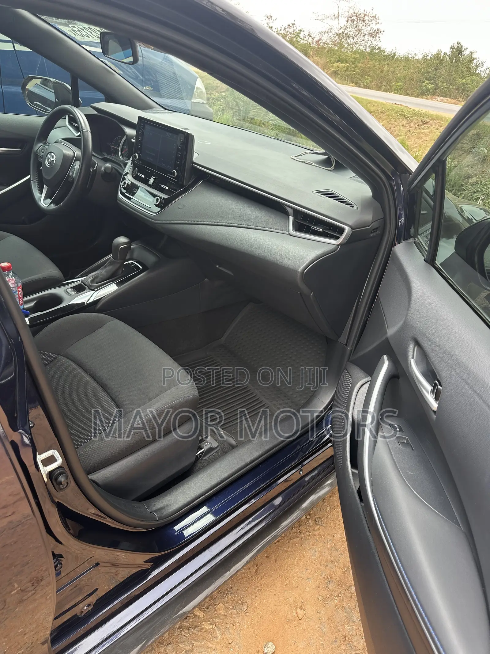 Toyota Corolla SE 2022 Blue