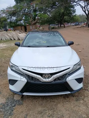 Toyota Camry XSE (2.5L 4cyl 8A) 2019 White