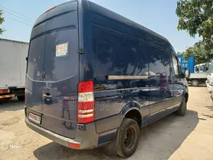 Mercedes-Benz Sprinter 2012 Blue