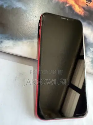 Apple iPhone XR 64 GB Red