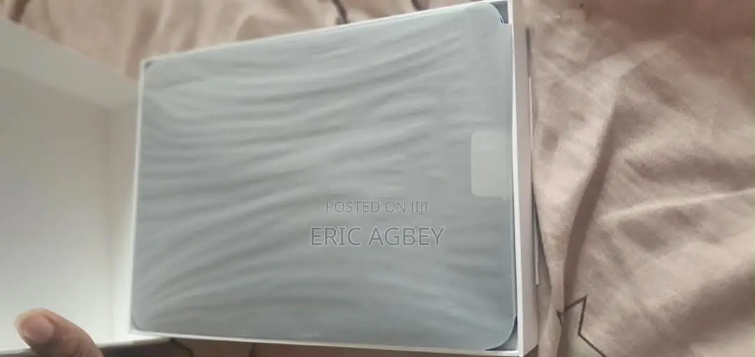 New Apple iPad (2025) 128 GB Blue