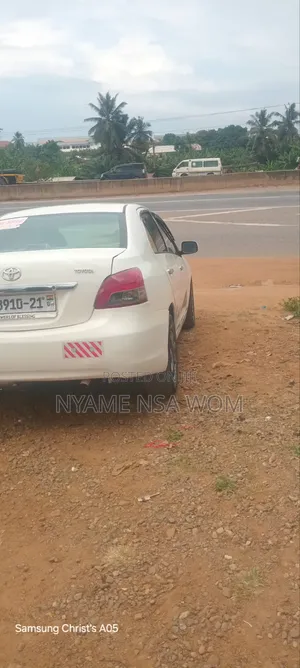 Toyota Belta 2010 White
