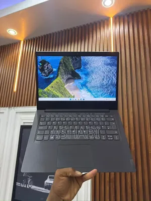New Laptop Lenovo Ideapad 3 16GB Intel Core i5 SSD 256GB