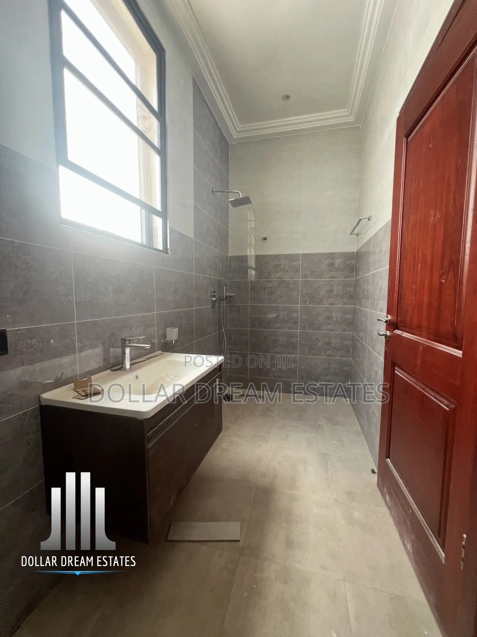 4bdrm House in East Legon for sale