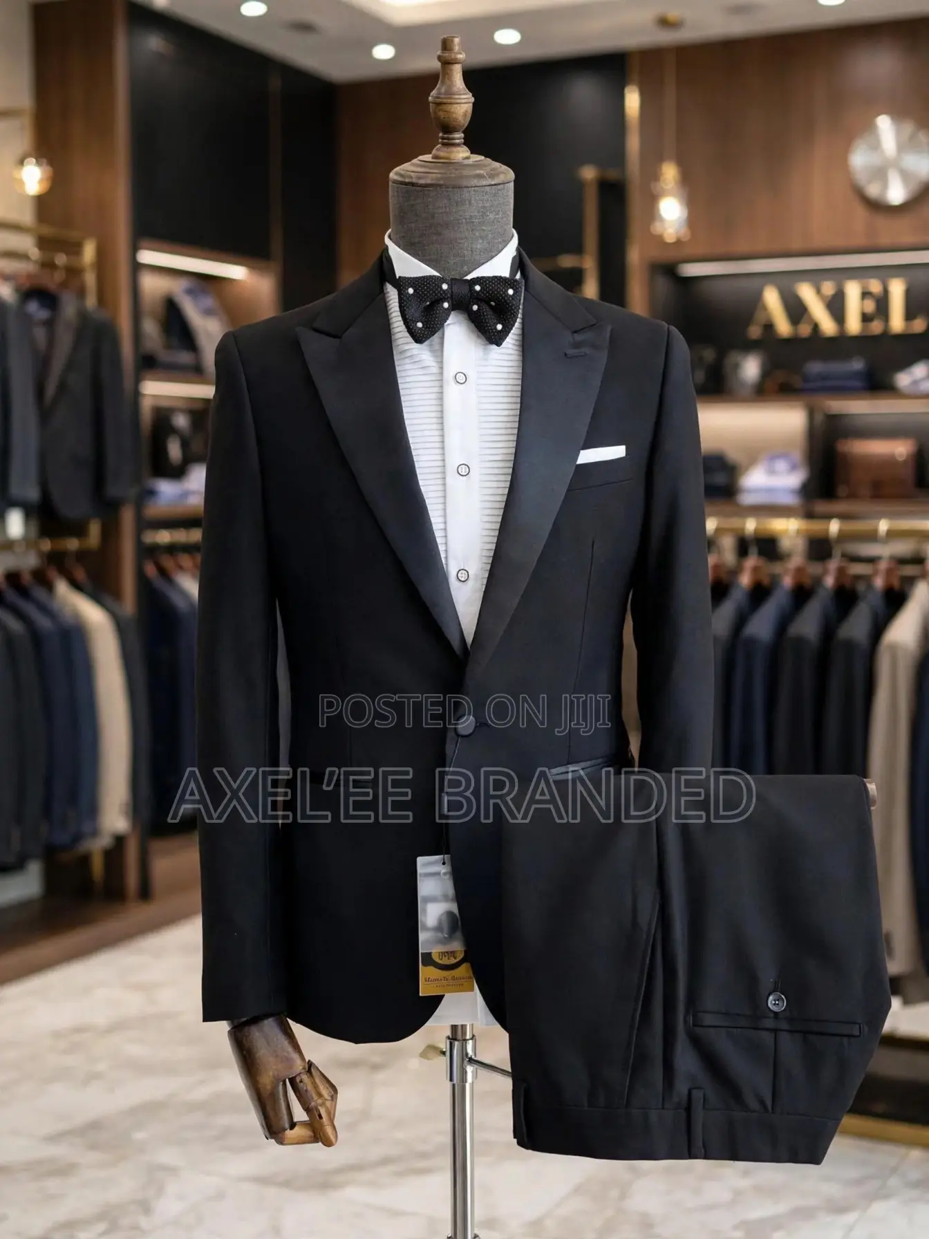 Gentleman’s Black Single Breasted Tuxedo Suits