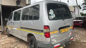Toyota HiAce 2010 Red