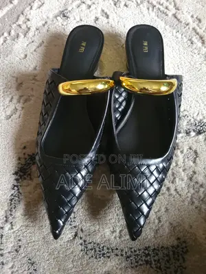 Brand New JW PEI Helena Woven Mules – Size 11