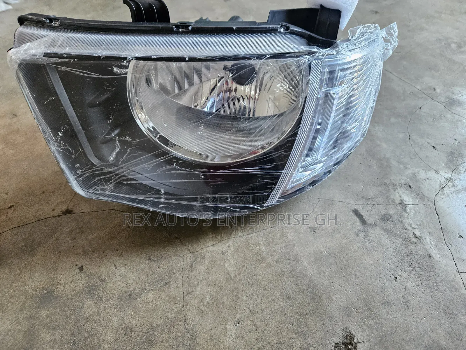 Mitsubishi L200 2005-2010 Headlight