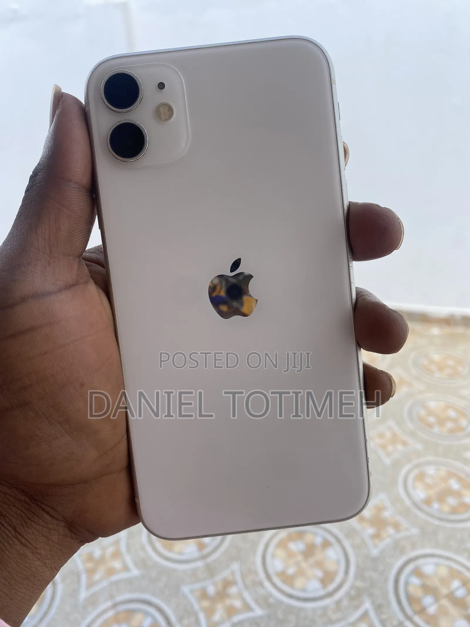 Apple iPhone 11 64 GB White