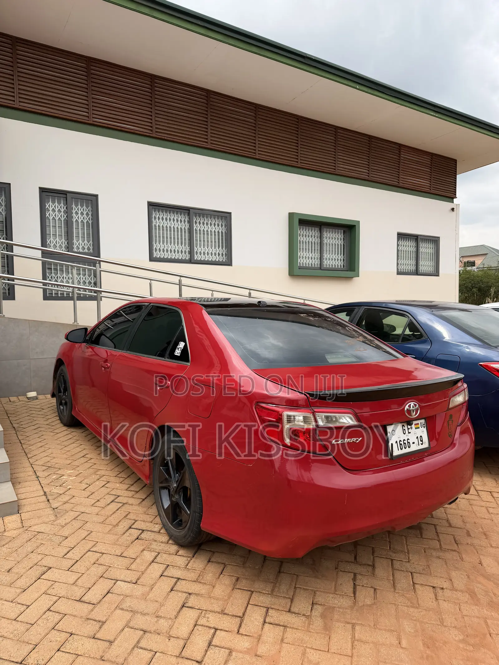 Toyota Camry SE 4dr Sedan (2.5L 4cyl 6A) 2013 Red