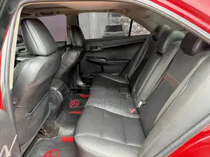 Toyota Camry SE 4dr Sedan (2.5L 4cyl 6A) 2013 Red