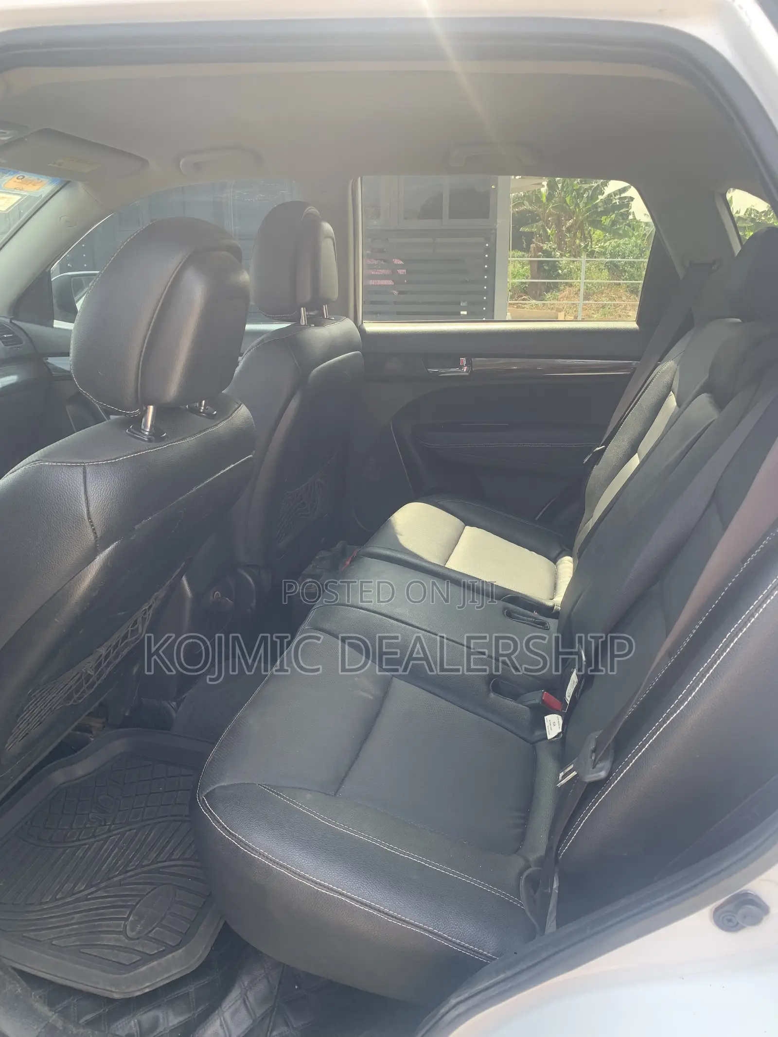 Kia Sorento 2012 White