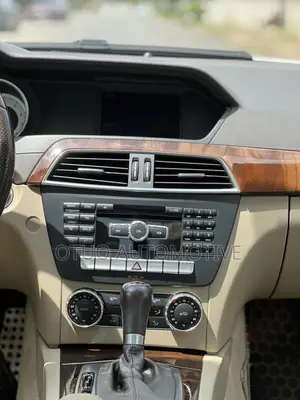 Mercedes-Benz C250 2014 White