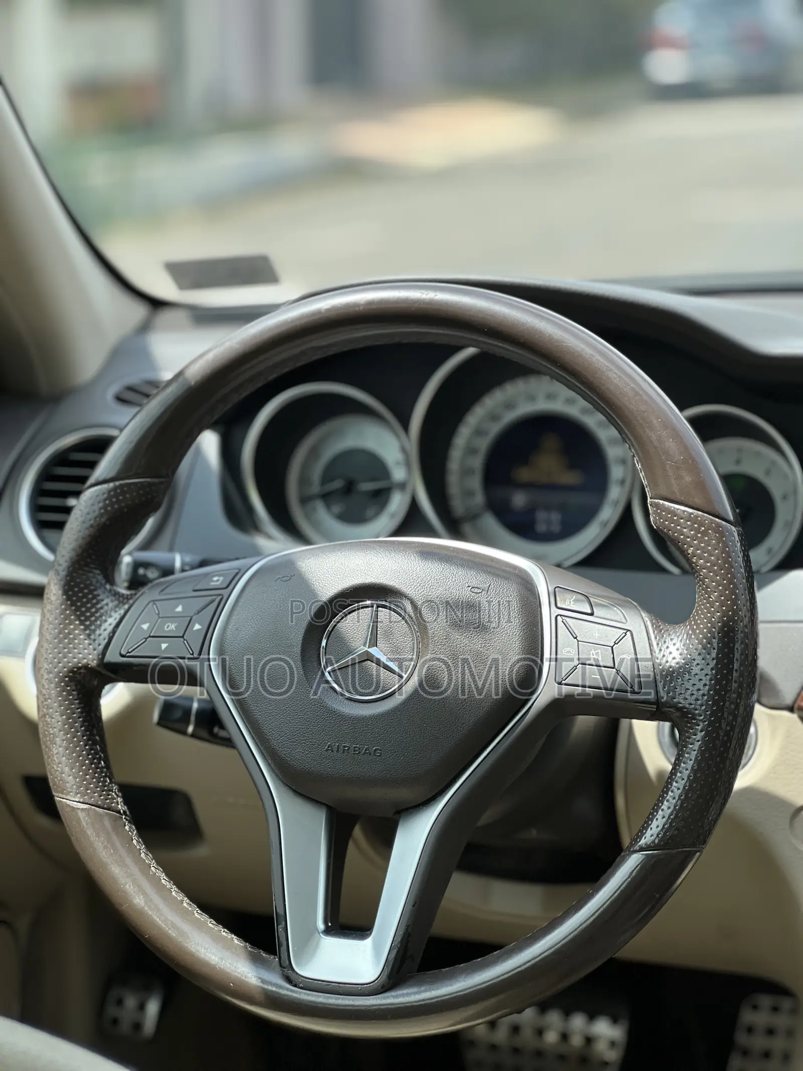 Mercedes-Benz C250 2014 White
