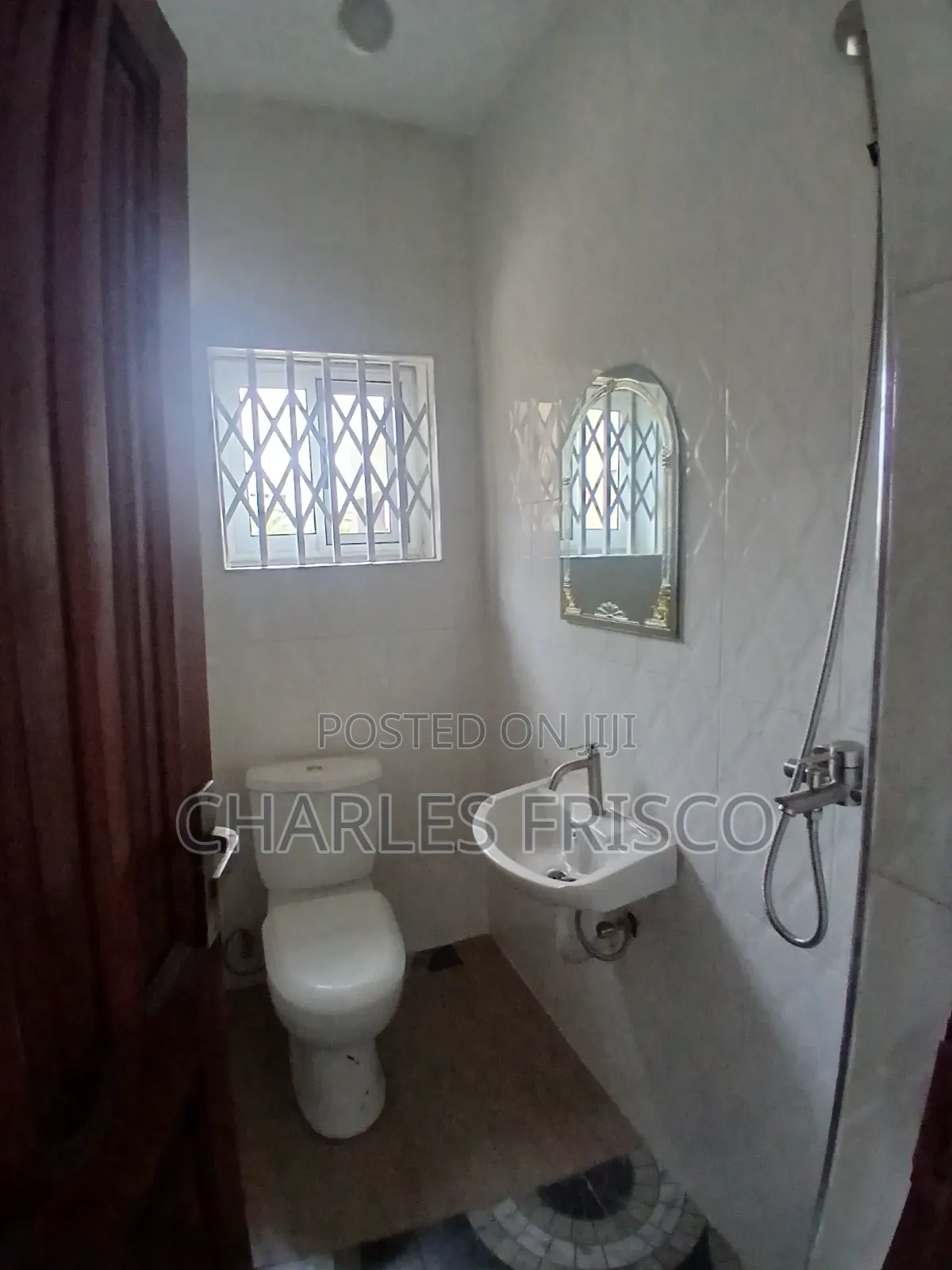 2bdrm Apartment in East Legon Ogbojo St, American House for rent