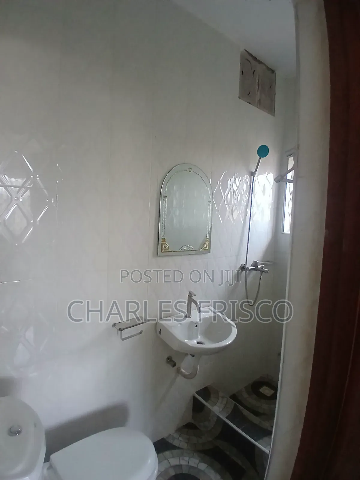 2bdrm Apartment in East Legon Ogbojo St, American House for rent