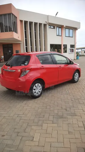 Toyota Vitz 2014 Red