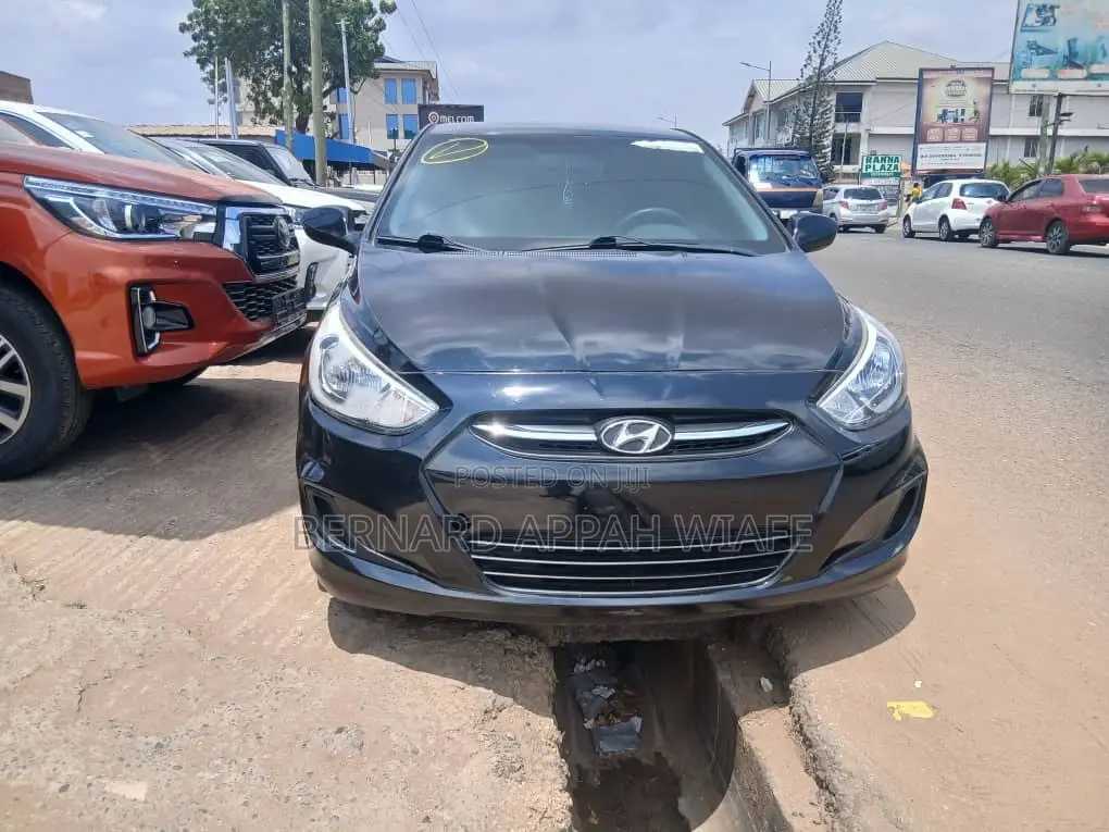 Hyundai Accent SE Sedan 2016 Black